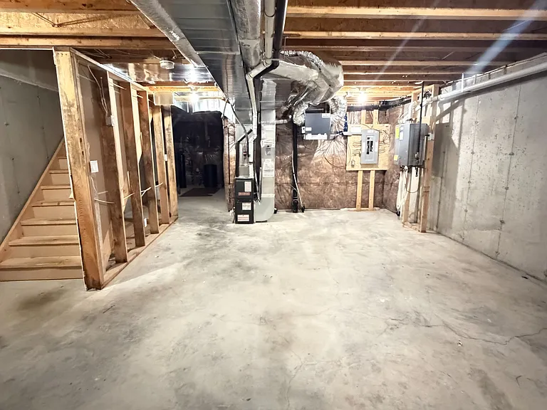 160 Stanley St #4 — Photo 21
