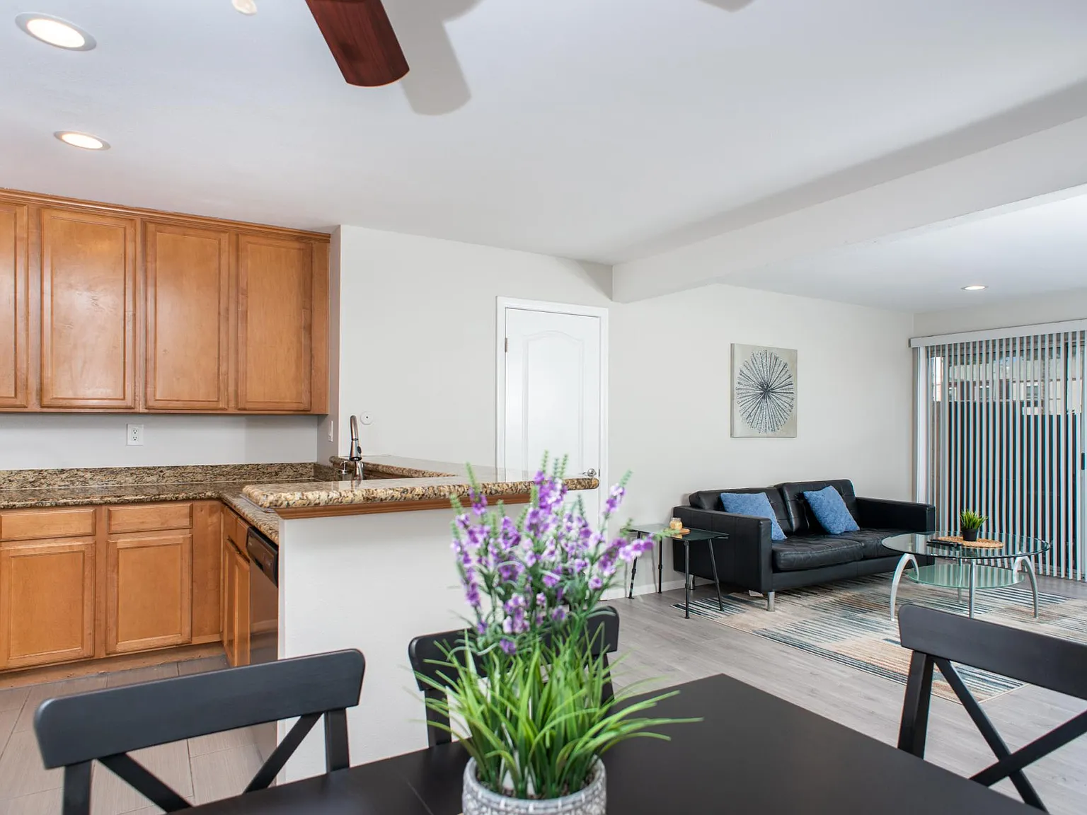 3454 Castle Glen Dr — Photo 4