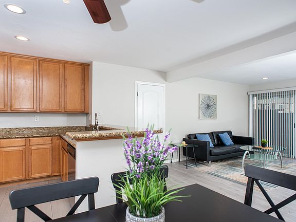 4th image of 3454 Castle Glen Dr Unit 136