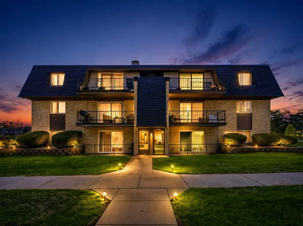 11133 S 84th Ave APT 1B, Palos Hills, IL 60465