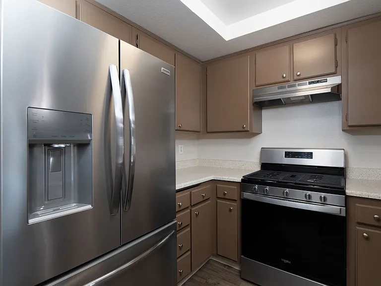 Tuscany Hills Apartments — Photo 32
