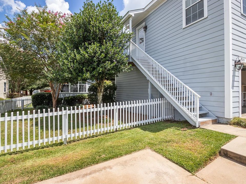 1st image of 3253-1 Stanhope Dr