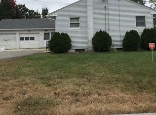 30 Jerilis Dr, Springfield, MA 01119