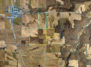 1079 315th Ave, Colesburg, IA 52035