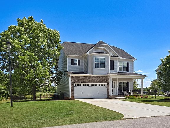 2nd image of 233 Pond Mountain Dr