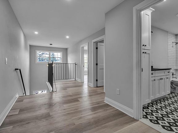 5th image of 151 Division St #10