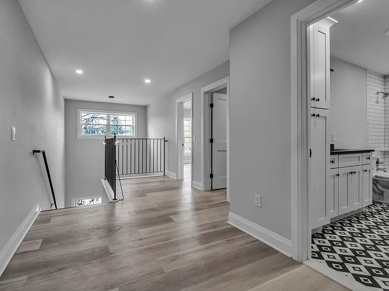 510 Tremont St — Photo 17