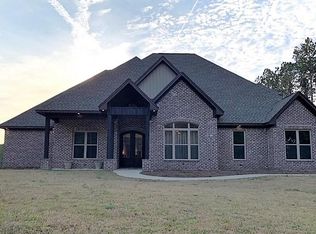 104 Sturbridge Cv, Mooreville, MS 38857