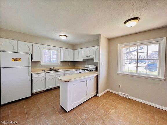 3rd image of 18014 Fairville Ave
