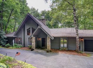 40 Hickory Ln, Highlands, NC 28741