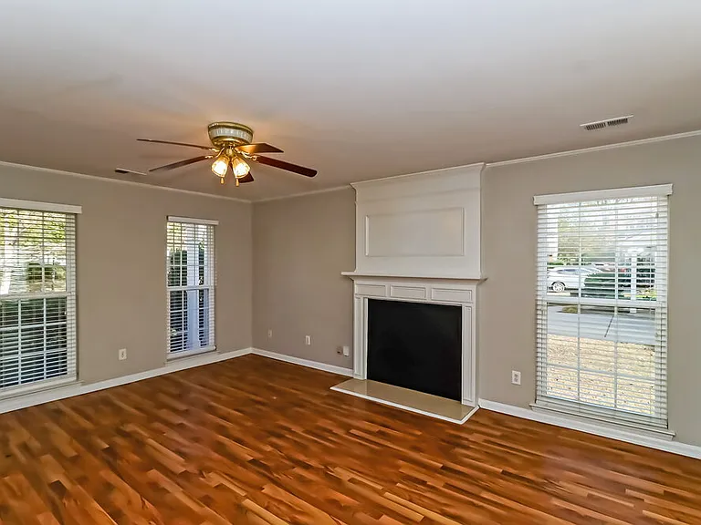7021 Long Run Ln — Photo 6