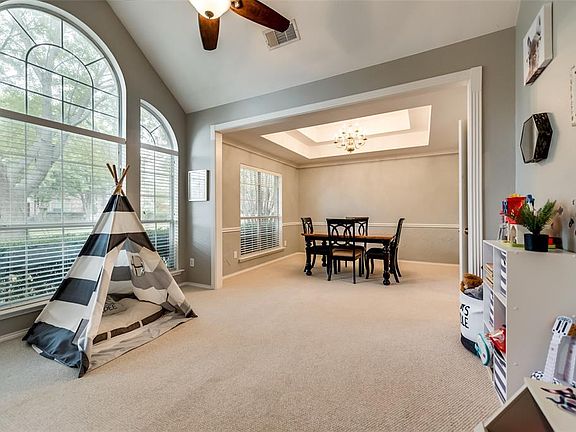 4th image of 4217 Lavaca Dr