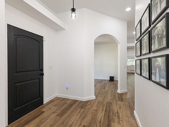 4th image of 2098 N Preakness Drive