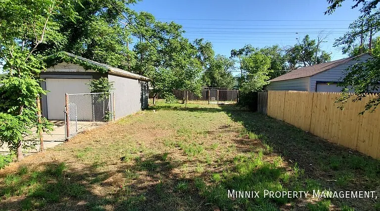 2118 22nd St — Photo 22