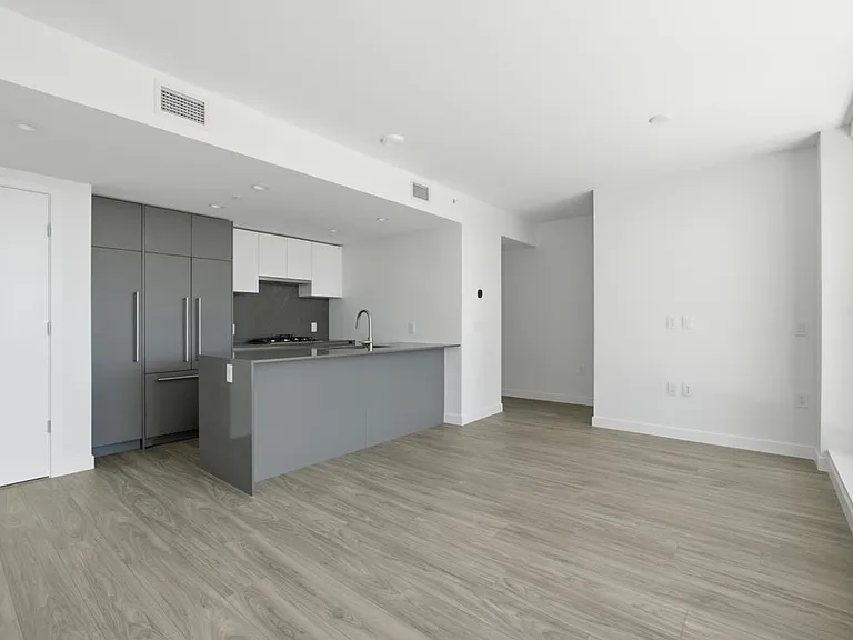 2135 Springer Ave #808 — Photo 7