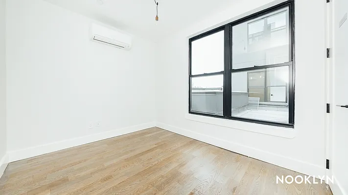 Rented by Nooklyn NYC LLC | media 53