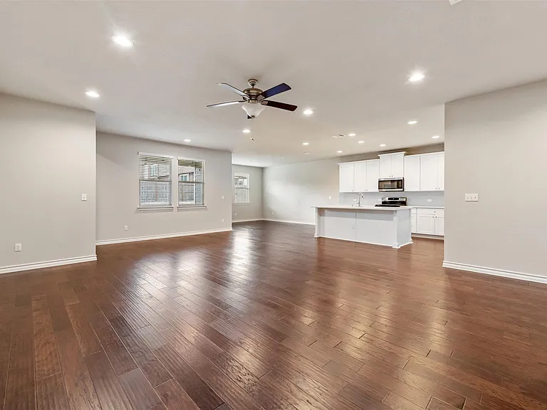 4004 Harbor Point Dr — Photo 11
