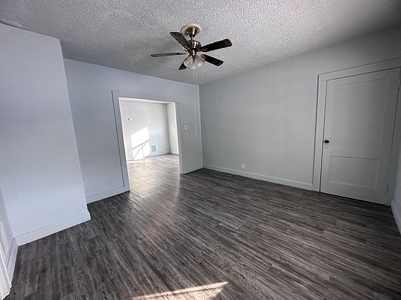 3rd image of 905 Chandler St #2