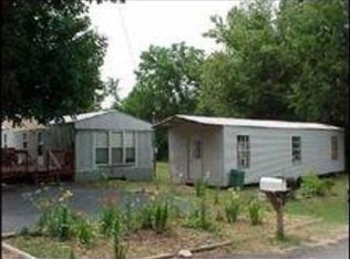 111 Caldwell Dr, Oak Ridge, TN 37830