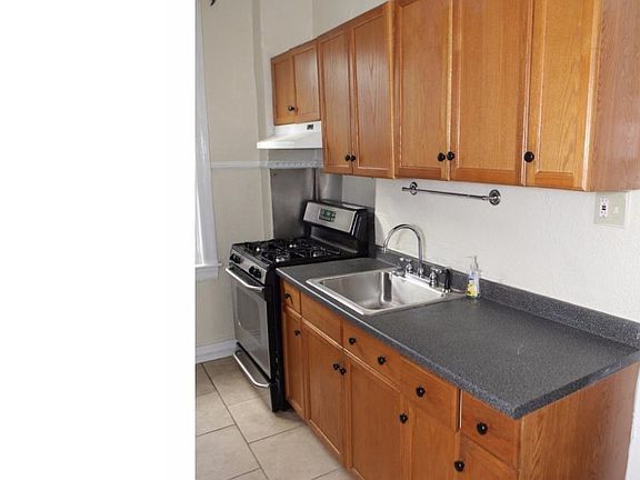 3rd image of 6251 N Broad St #2