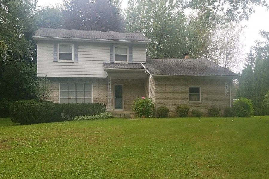 1st image of 2400 Bratton Ave