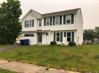 32 Blinkoff Ct #1, Torrington, CT 06790