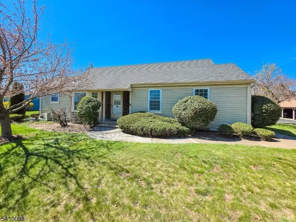 3D John Adams Ct, Monroe Township, NJ 08831