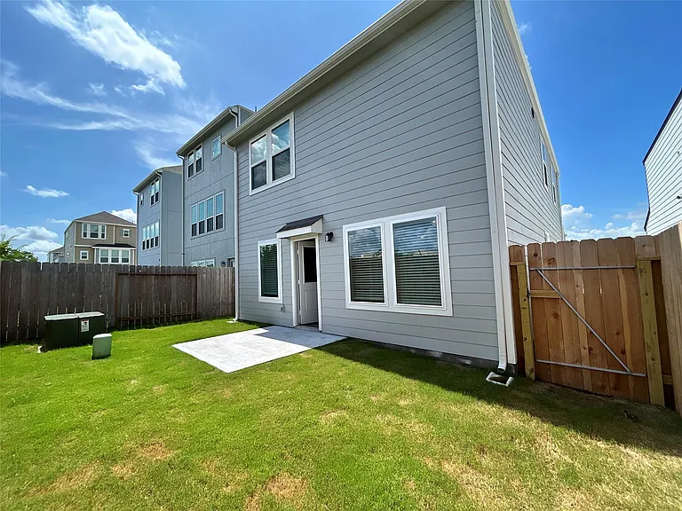 3327 Young Clover Way — Photo 32