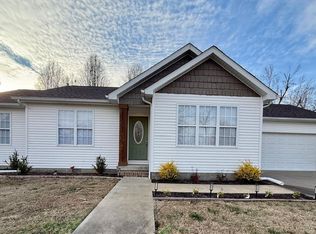 1321 N 7th St, Herrin, IL 62948