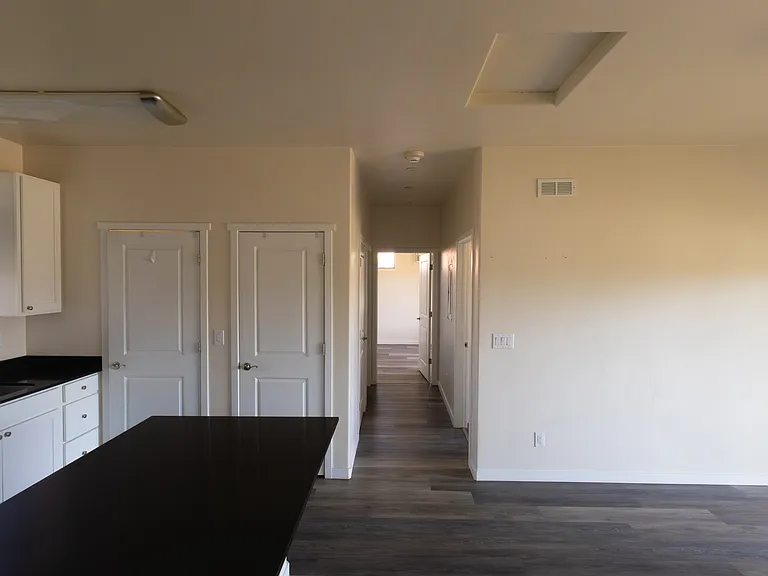 Living / Hallway