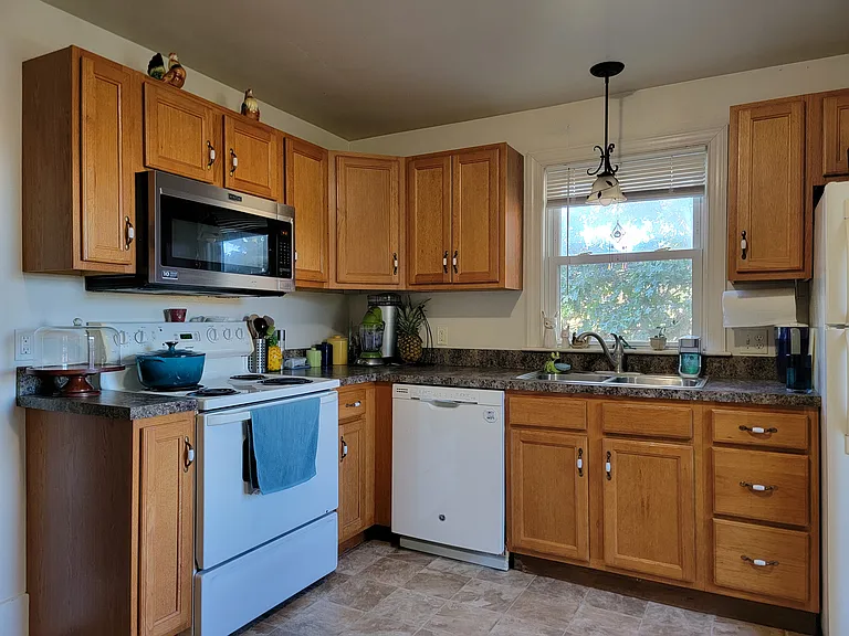 10 N Peartown Rd — Photo 8