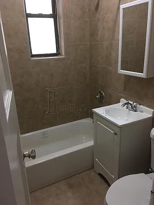 Rented by Bouklis Group | media 2