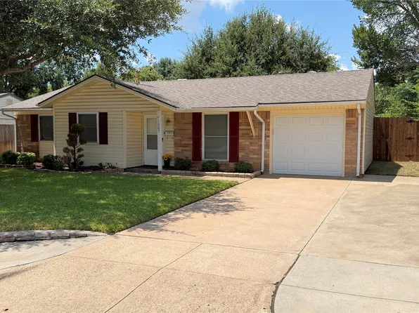 1207 Aransas Dr, Euless, TX 76039