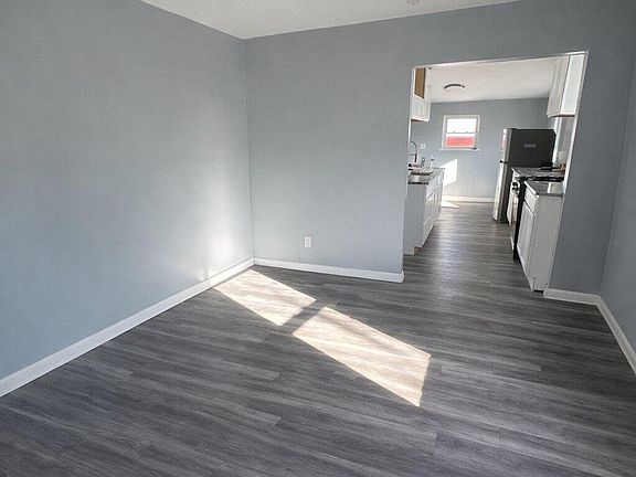 3rd image of 421 Polk Ave