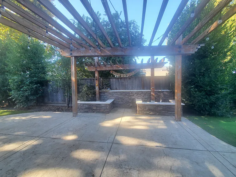 8447 Birch St — Photo 16