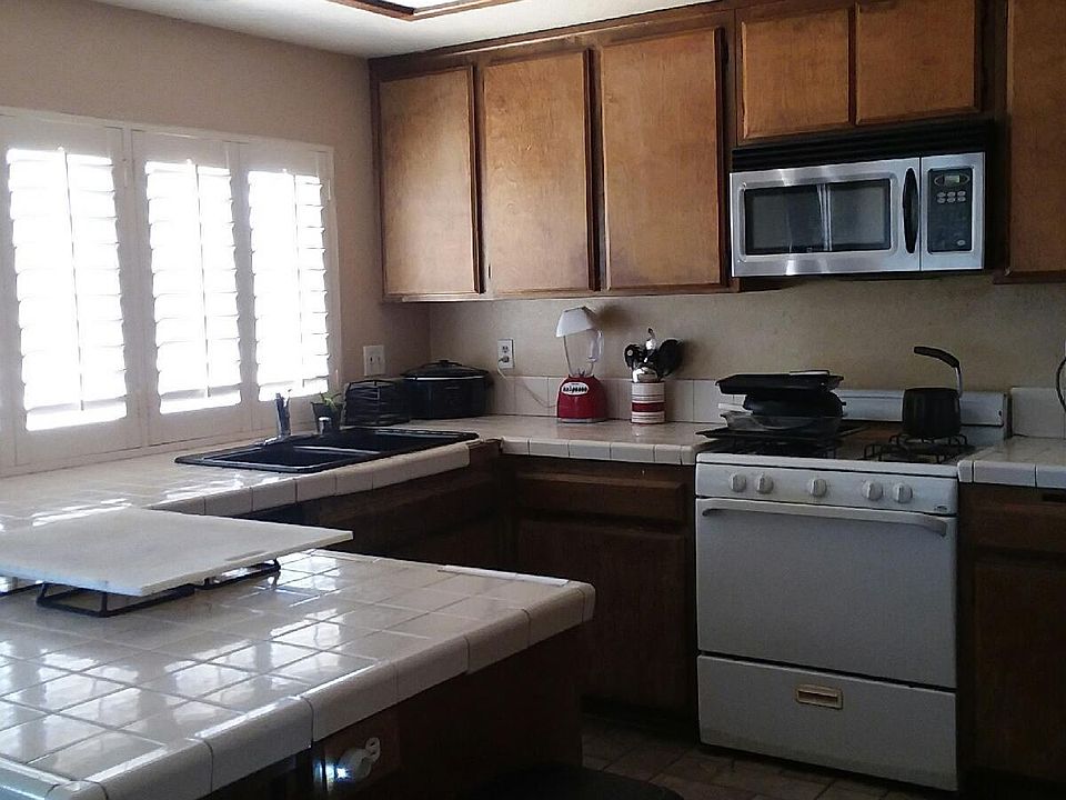 2nd image of 21073 Malibu Rd