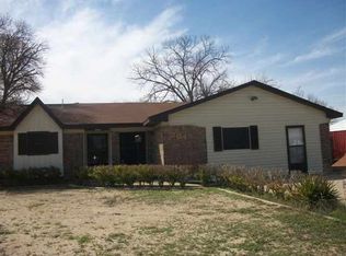 204 Happy Ln, Del Rio, TX 78840