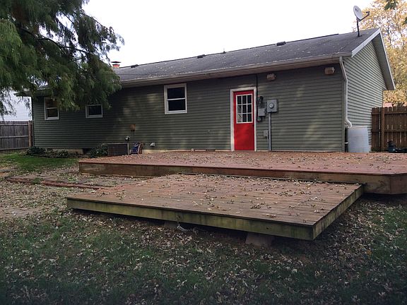 5th image of 420 S Westwood Dr