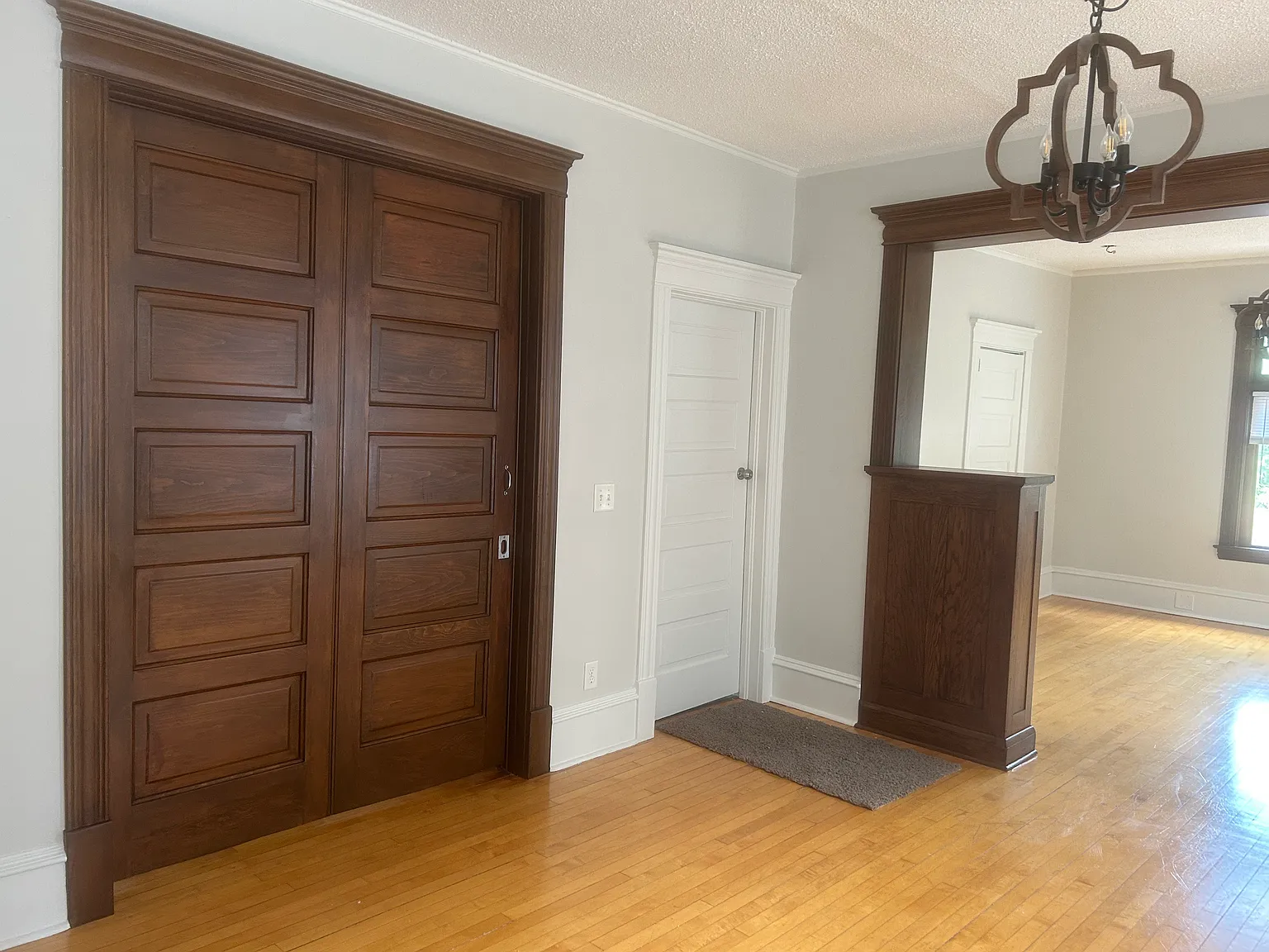5 bed, 2200 sqft, $2,750 — Photo 3
