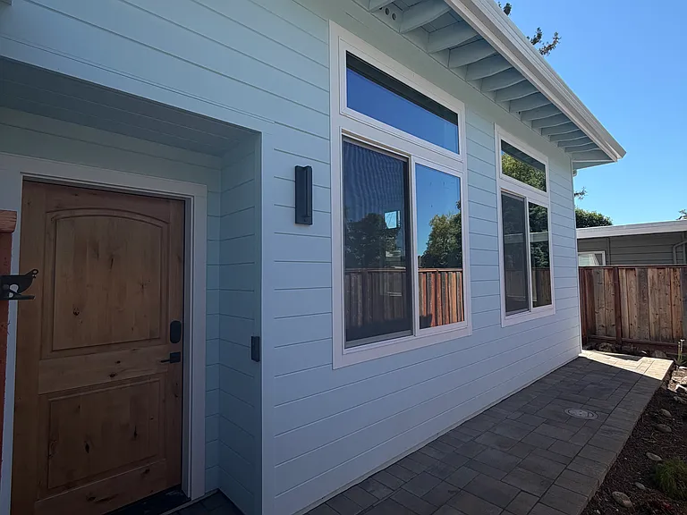 3530 Middlefield Rd — Photo 2