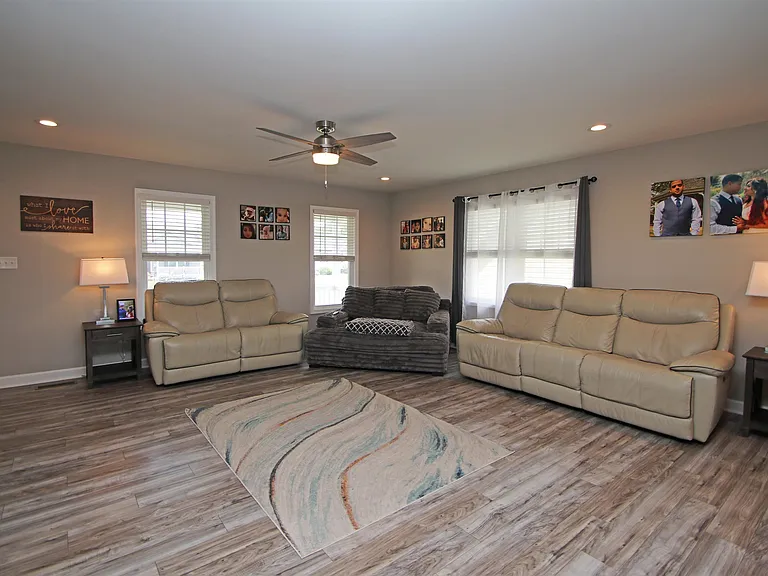 224 Spring Run Ln — Photo 5