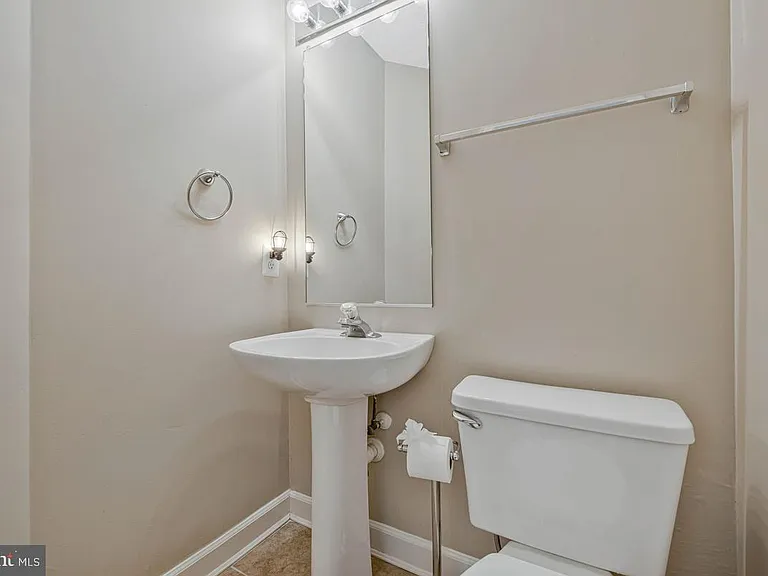 8335 Wades Way — Photo 14