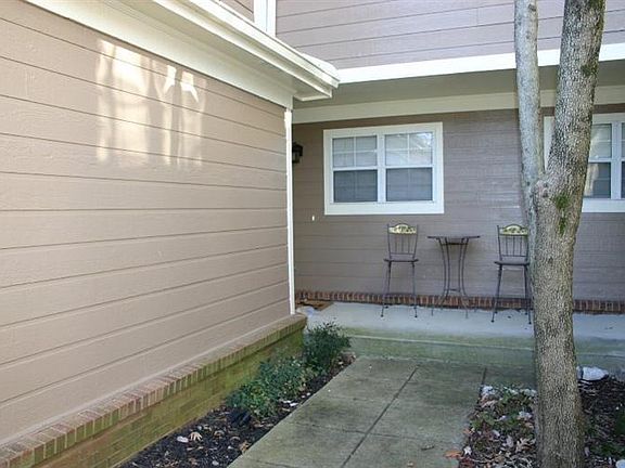 2nd image of 1889 Bridgestone Dr