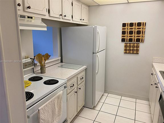 5th image of 14601 N Kendall Dr #403K