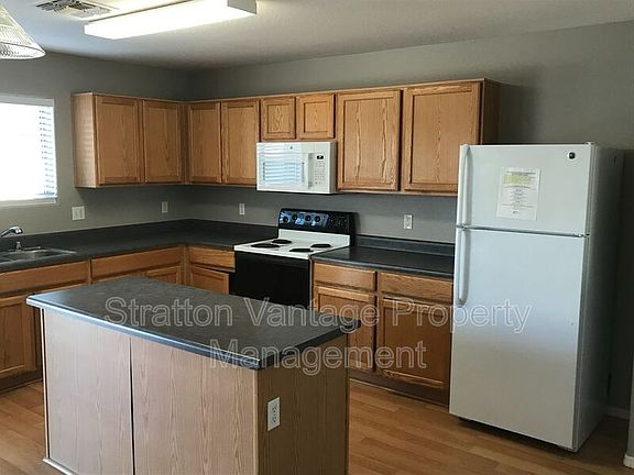 4th image of 16176 W Custer Ln