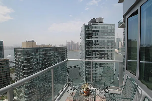 Rented by Space Marketing Shop | media 1