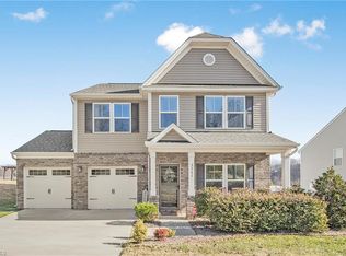 3381 Grandview Club Rd, Pfafftown, NC 27040