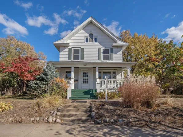 307 1st Ave S, South Saint Paul, MN 55075