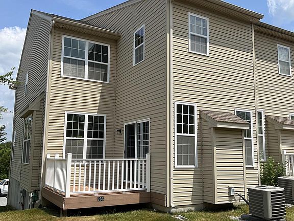 4th image of 233 Kennedy Dr