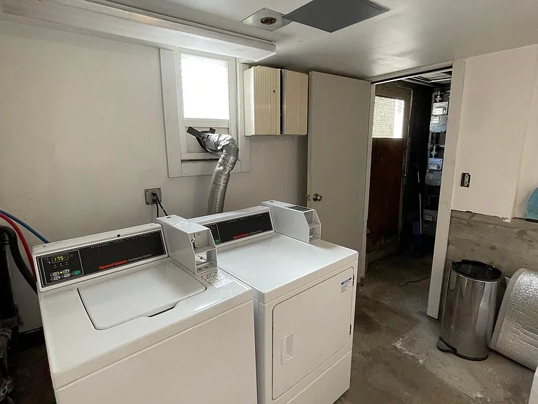 250 Irving St #9 — Photo 14